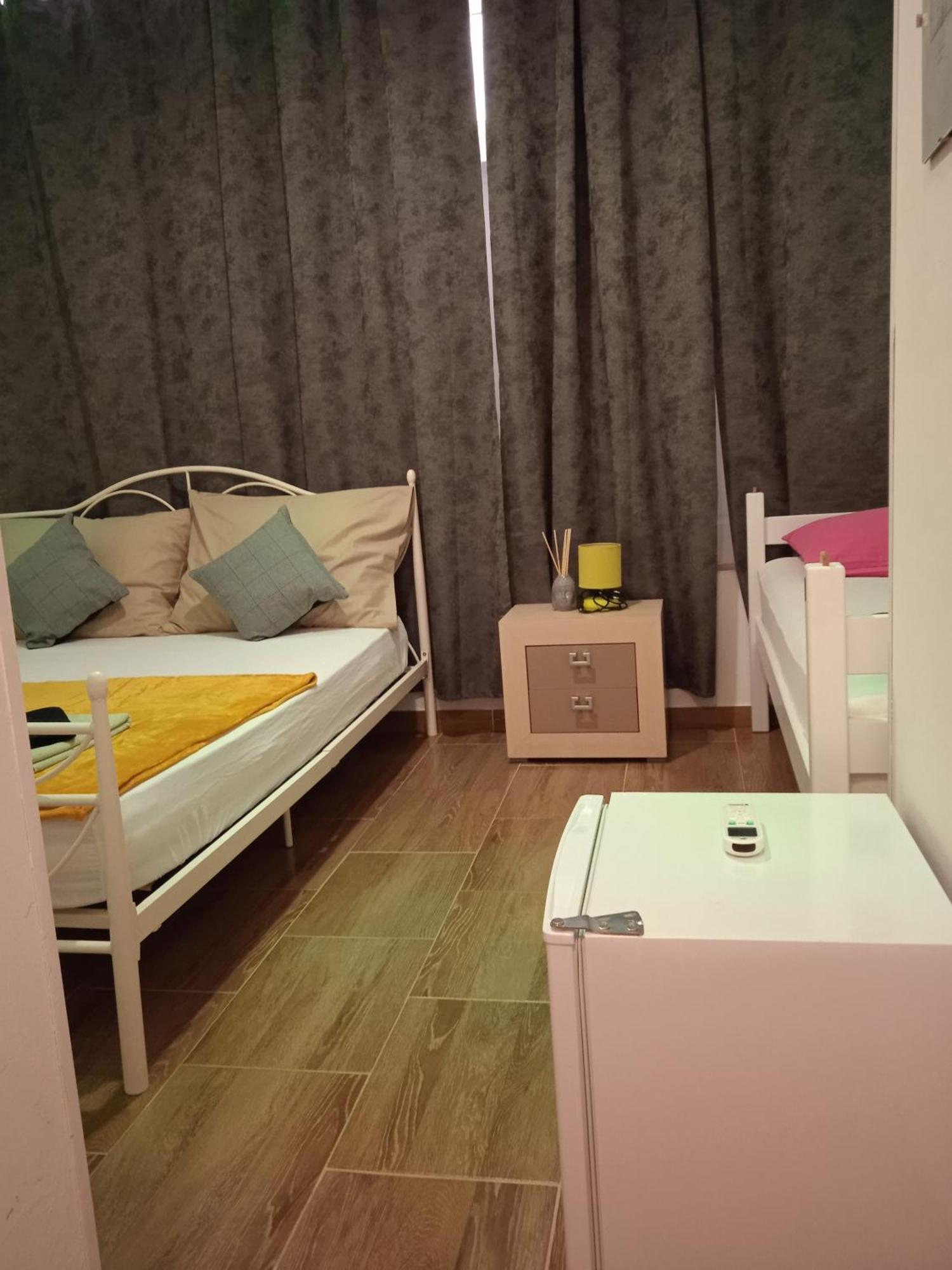 Dioklecijan Delux Hostel Сплит Екстериор снимка