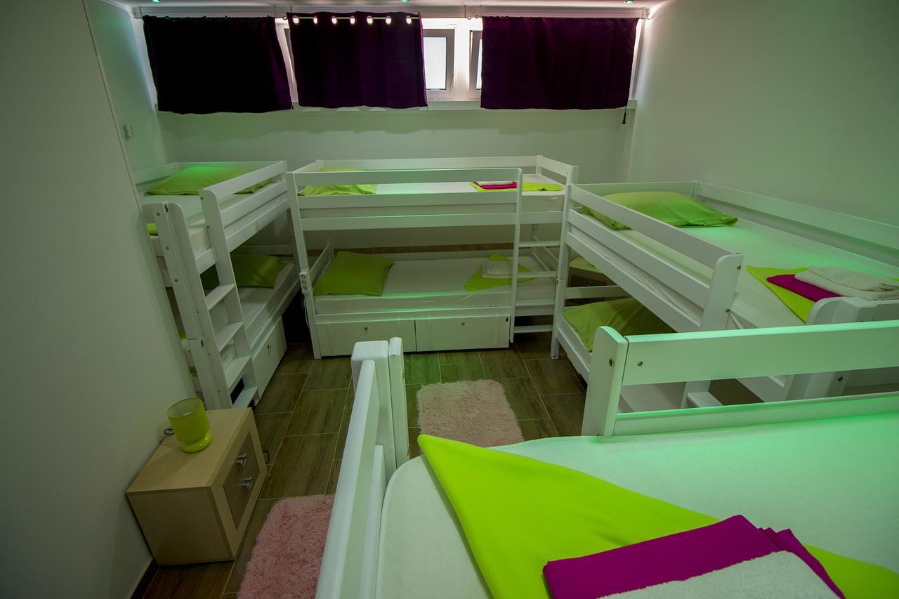 Dioklecijan Delux Hostel Сплит Екстериор снимка
