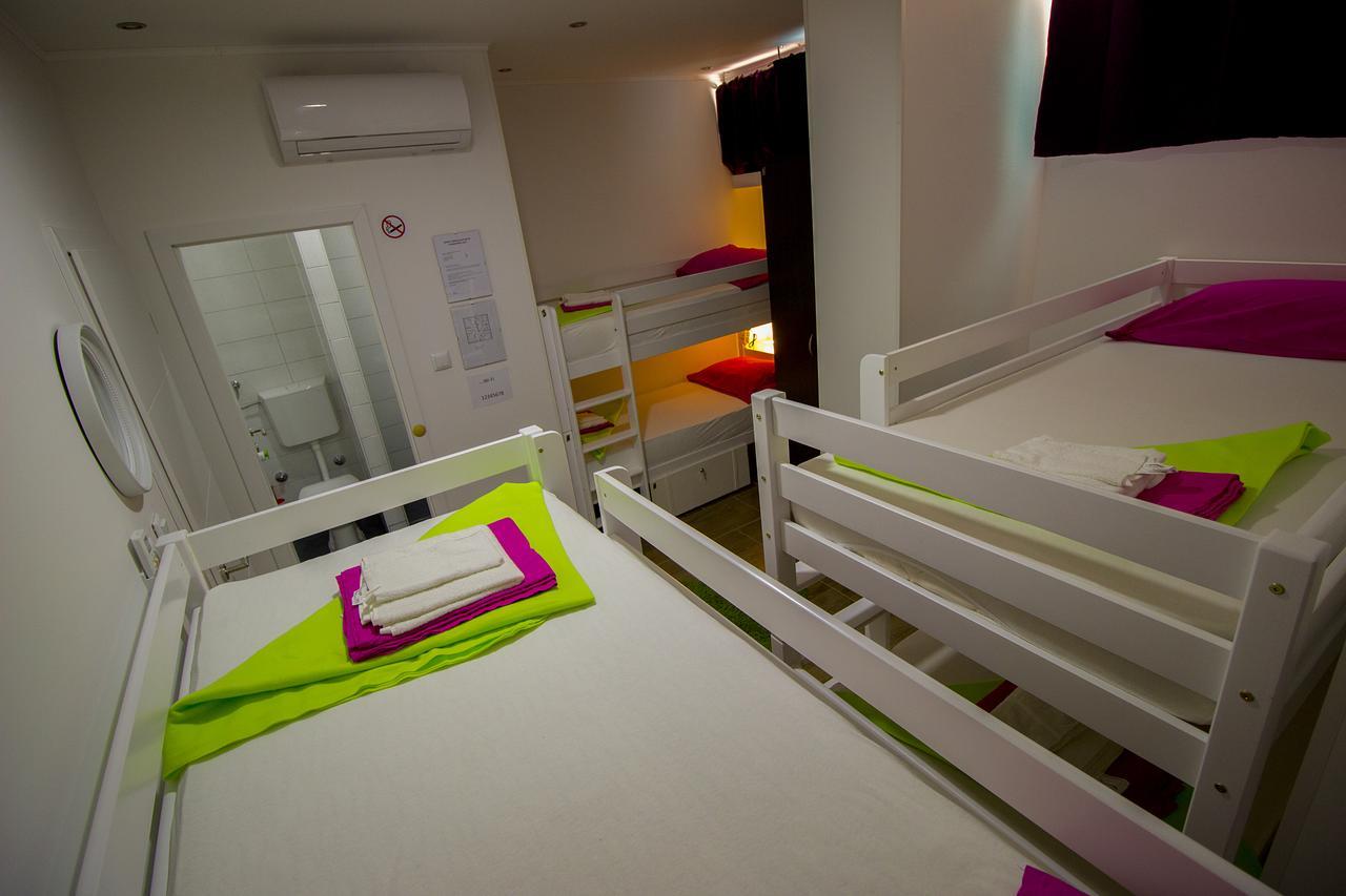 Dioklecijan Delux Hostel Сплит Екстериор снимка