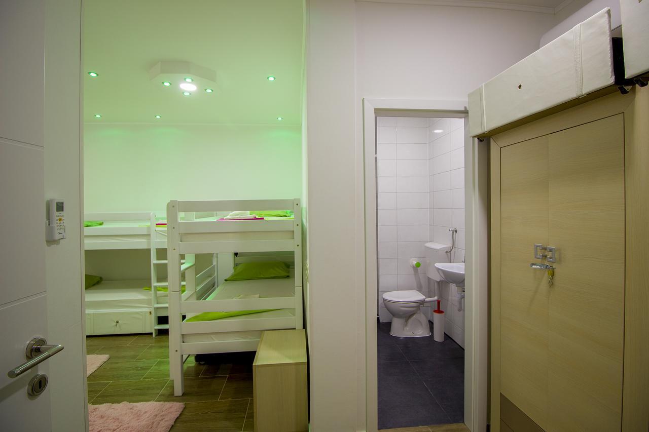Dioklecijan Delux Hostel Сплит Екстериор снимка